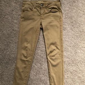 American Eagle Khaki Jeggings (regular)